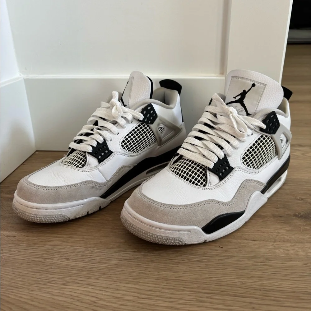 Nike Air Jordan 4 Military Black Size 9.5 - Picture 5 of 10